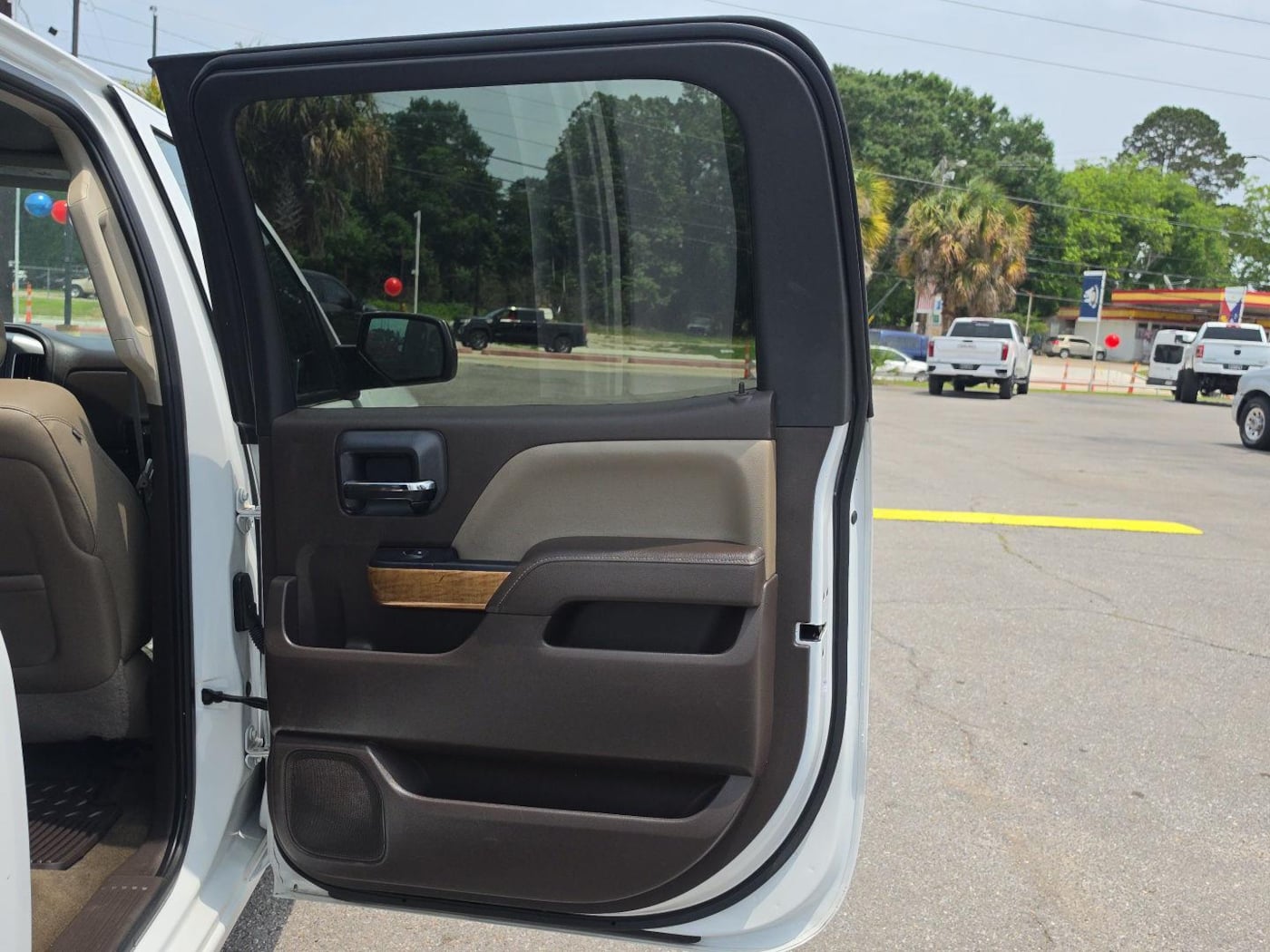2015 Chevrolet Silverado 1500 LTZ - Photo 21