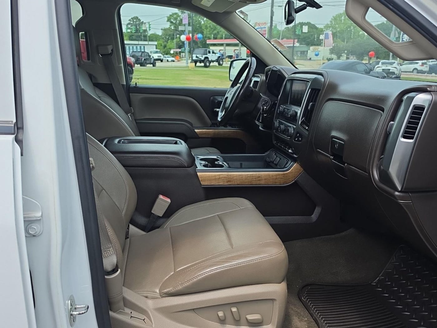 2015 Chevrolet Silverado 1500 LTZ - Photo 24