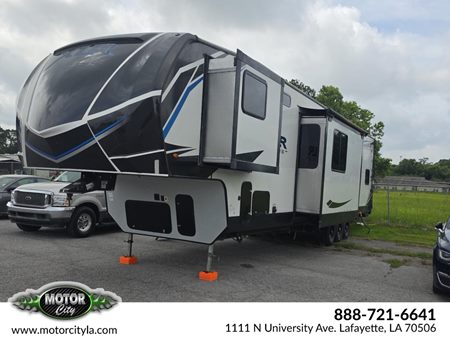 2022 Forest River XLR	TOY HAULER