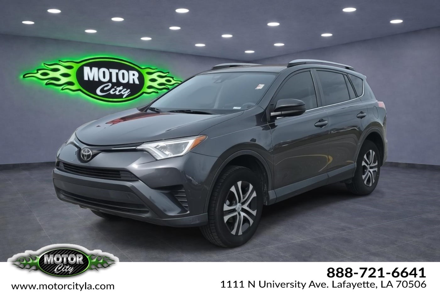 2018 Toyota RAV4 LE's photo