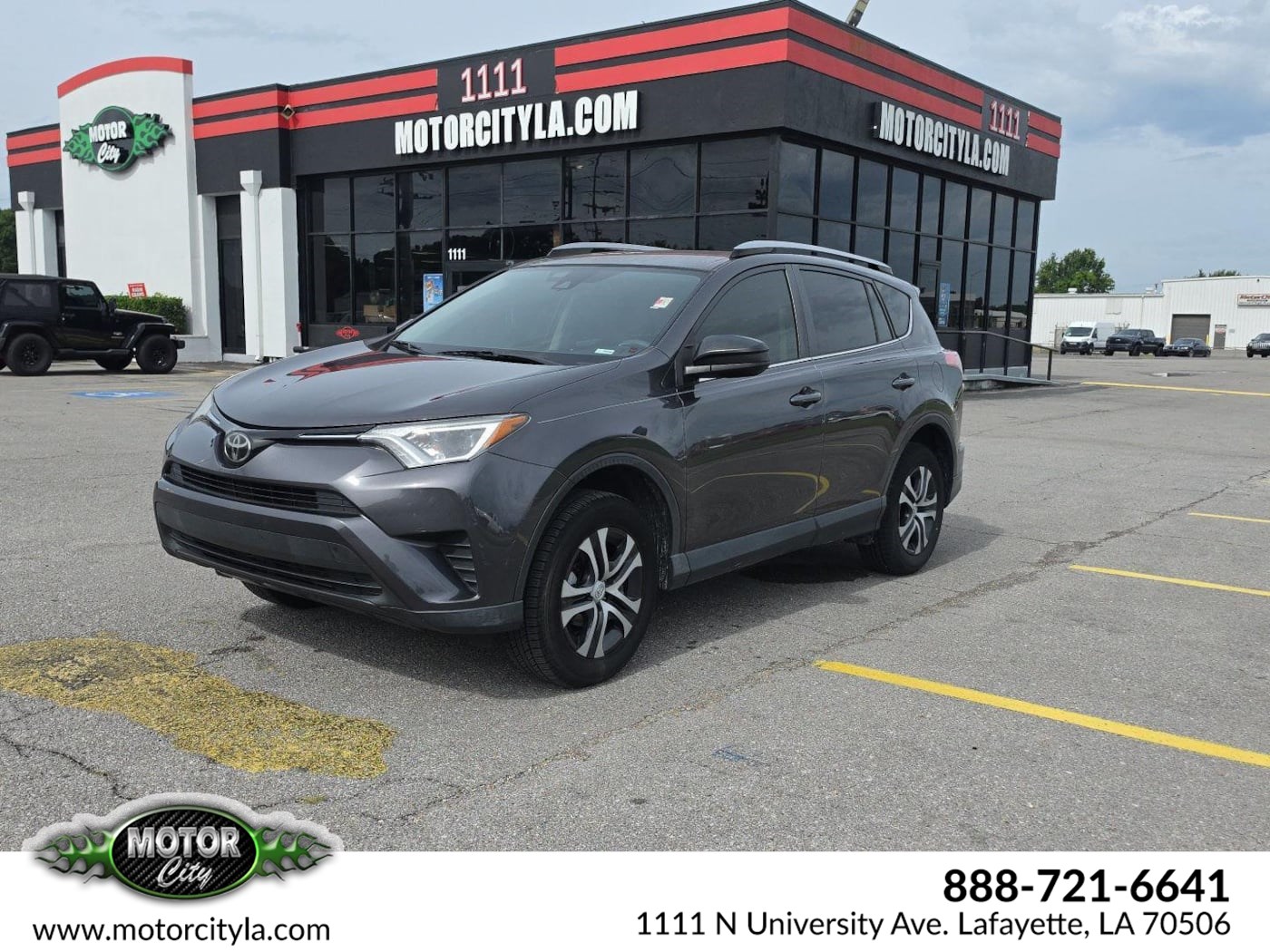2018 Toyota RAV4 LE's photo