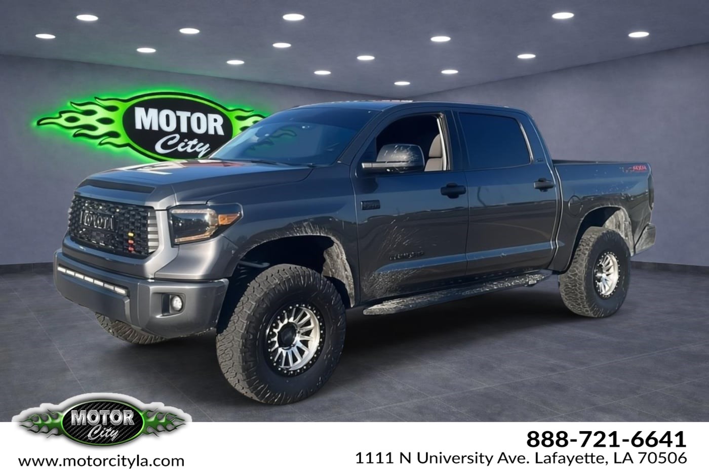 2019 Toyota Tundra SR5 5.7L 4WD FFV Crew Max Short Bed's photo