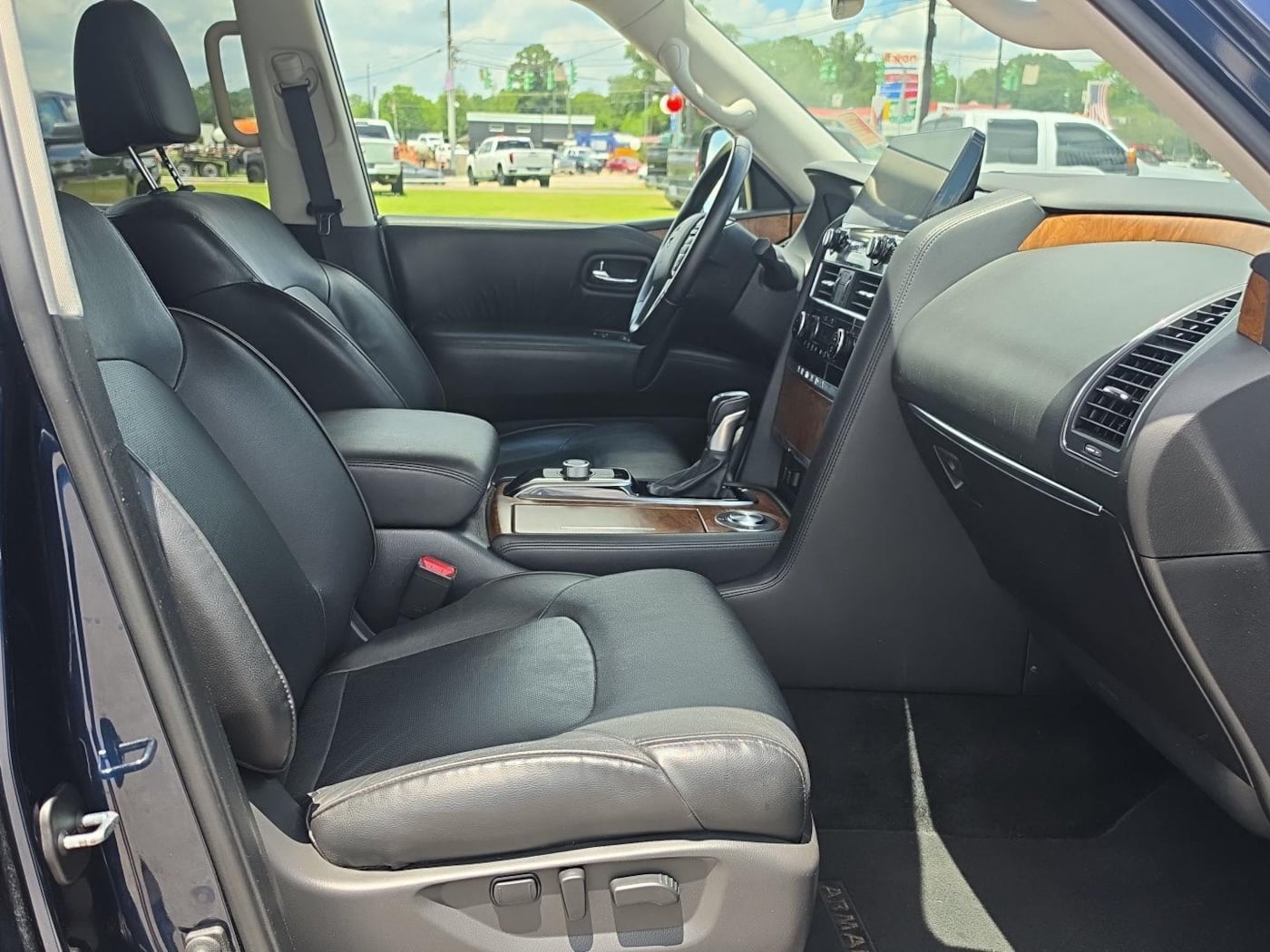 2023 Nissan Armada SL - Photo 23