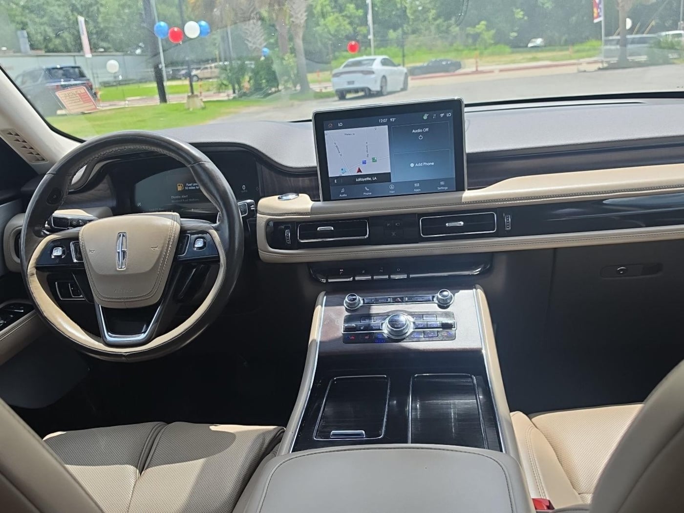 Photo 26 of this Lincoln Aviator
