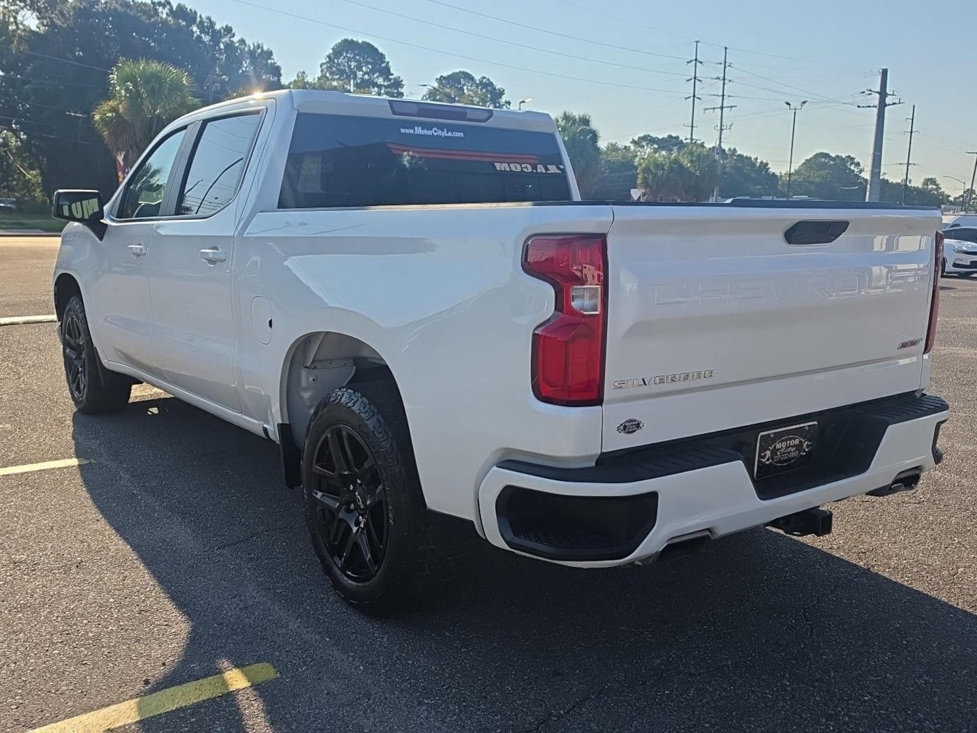 Photo 3 of this Chevrolet Silverado 1500