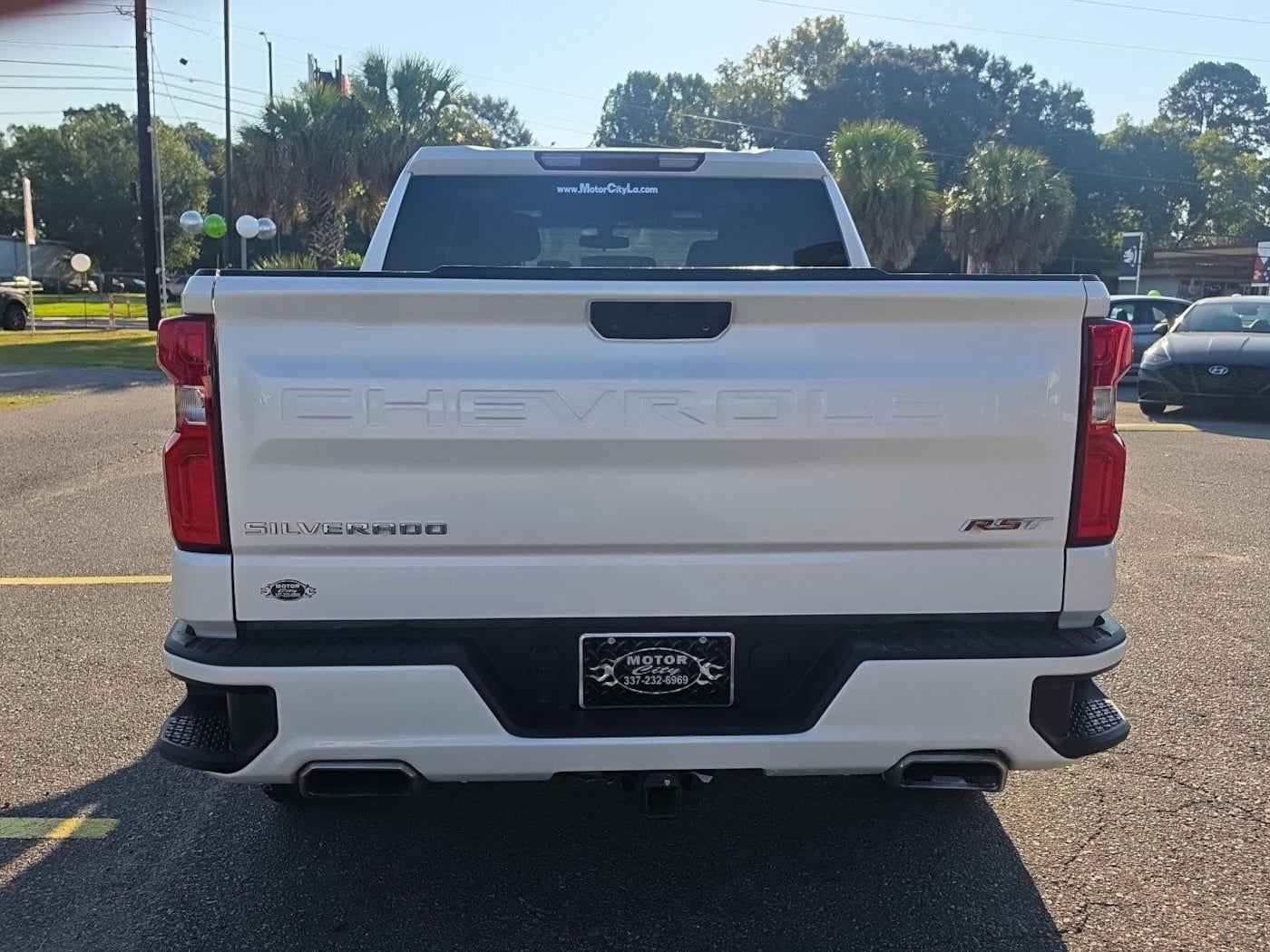 Photo 4 of this Chevrolet Silverado 1500