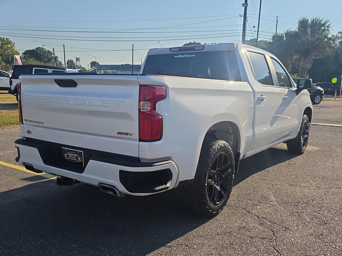 Photo 5 of this Chevrolet Silverado 1500