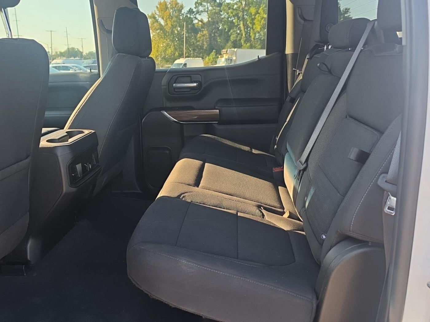 Photo 14 of this Chevrolet Silverado 1500