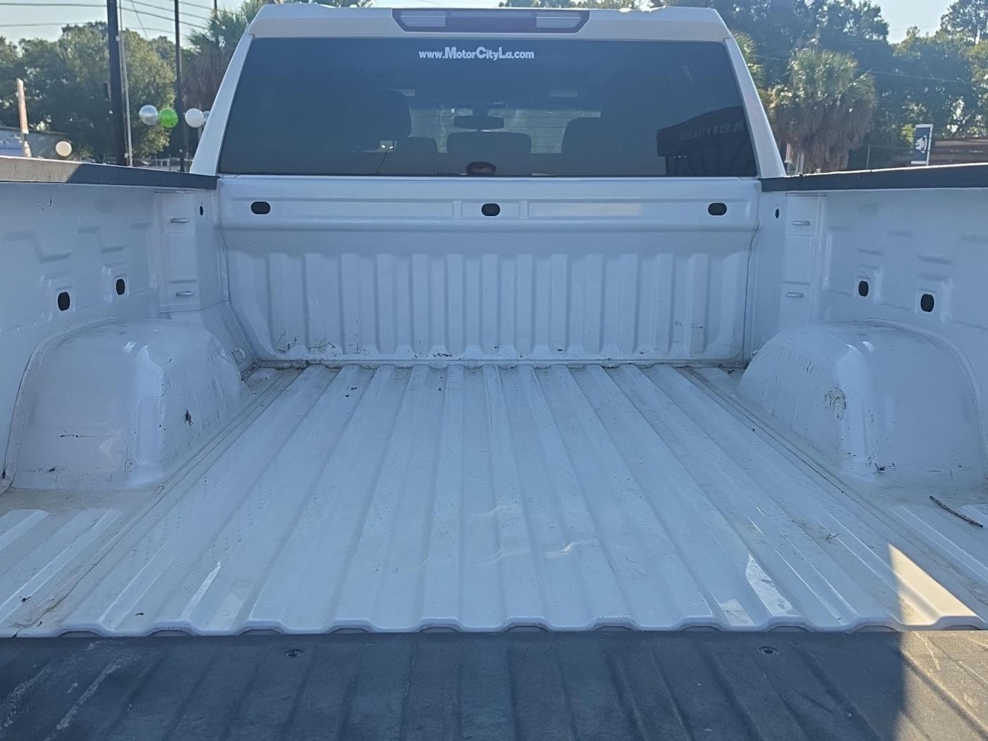 Photo 15 of this Chevrolet Silverado 1500