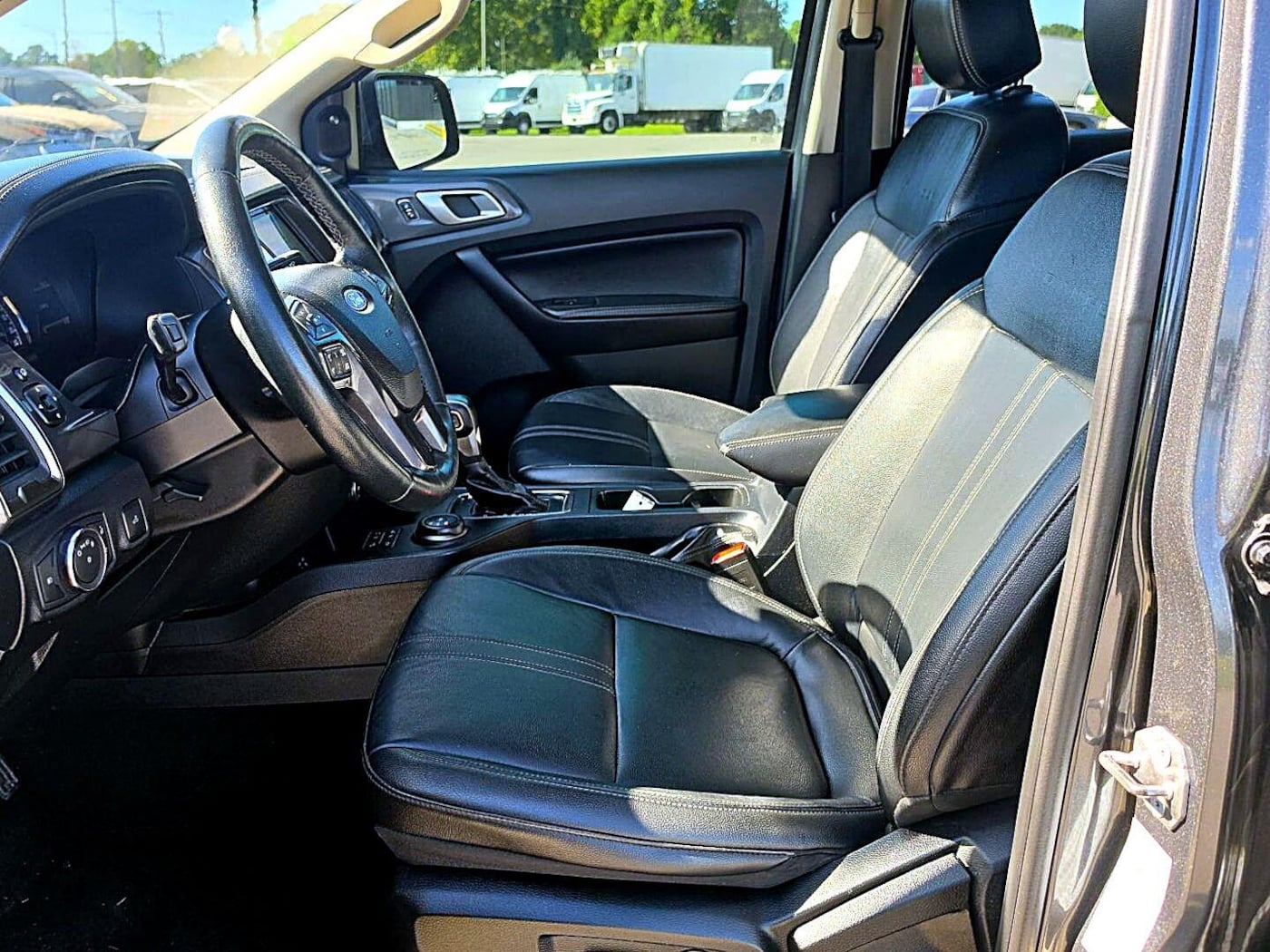 Photo 16 of this Ford Ranger