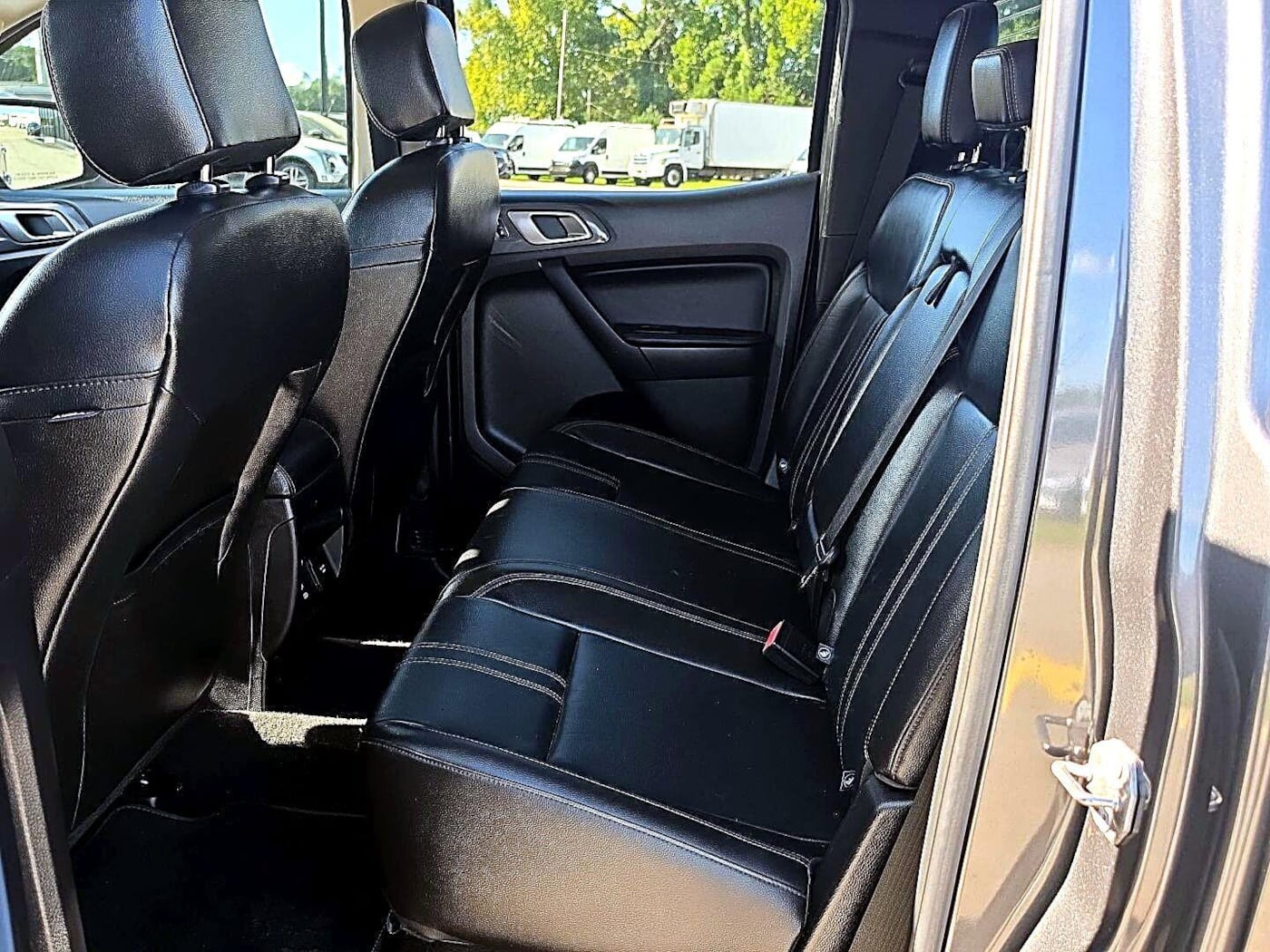 Photo 18 of this Ford Ranger