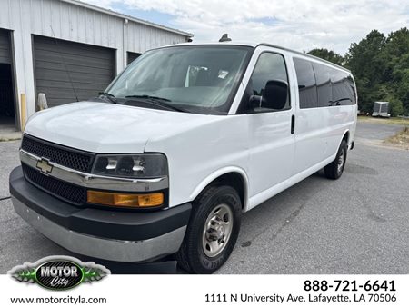 2018 Chevrolet Express Passenger LT