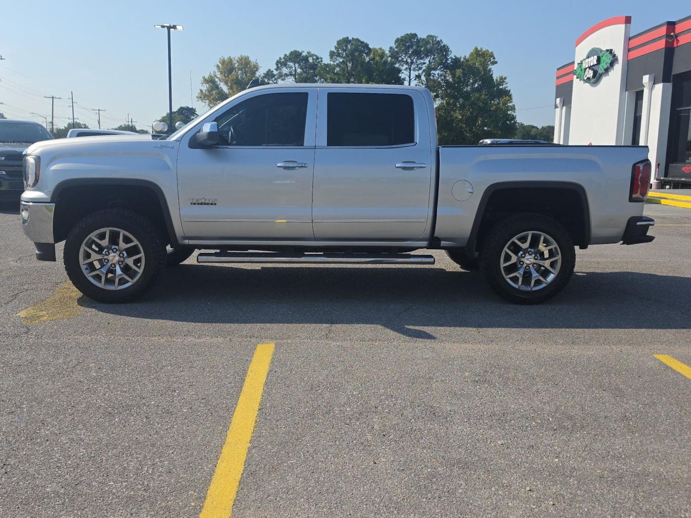 Photo 3 of this GMC Sierra 1500