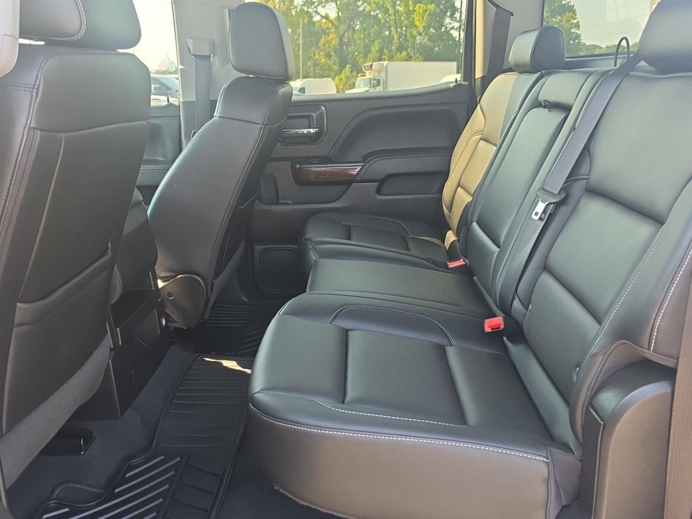 Photo 18 of this GMC Sierra 1500