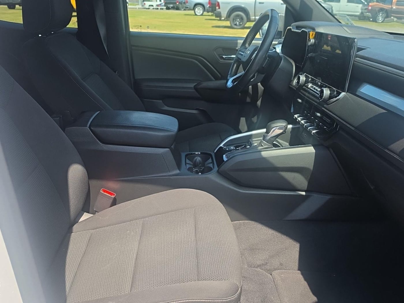 Photo 19 of this Chevrolet Colorado