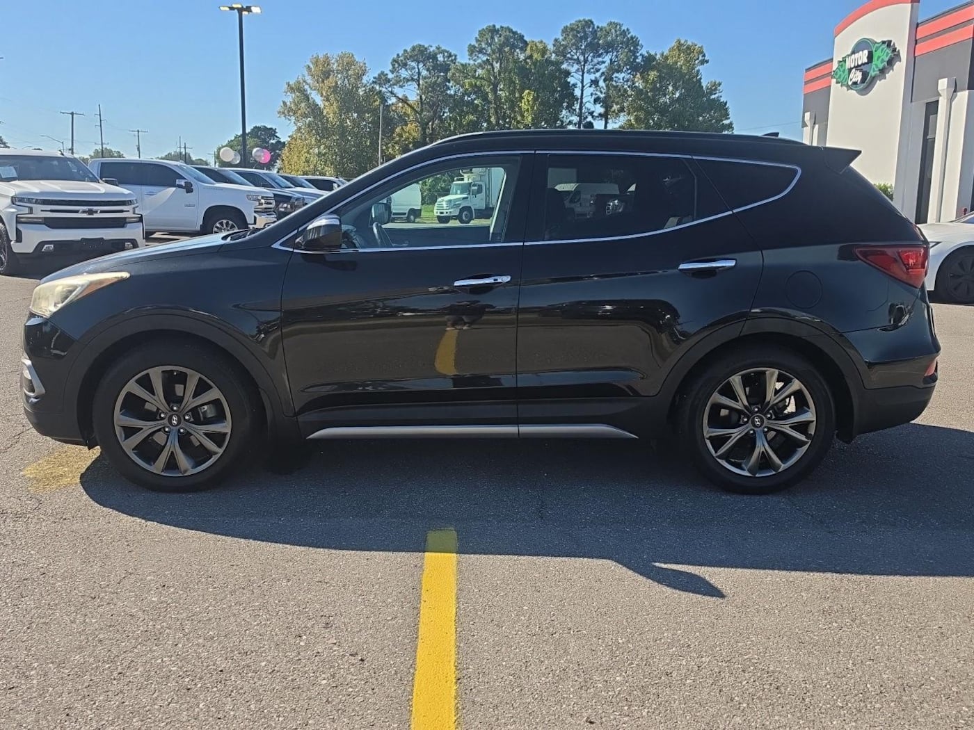Photo 3 of this Hyundai Santa Fe Sport