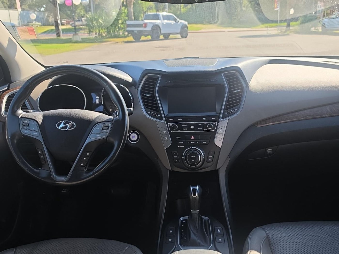 Photo 24 of this Hyundai Santa Fe Sport