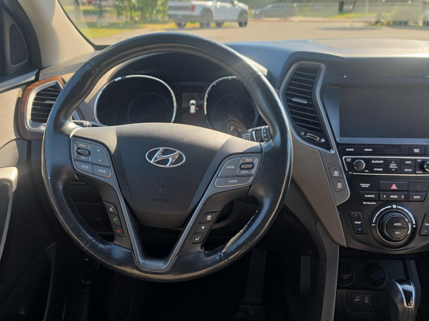 Photo 25 of this Hyundai Santa Fe Sport