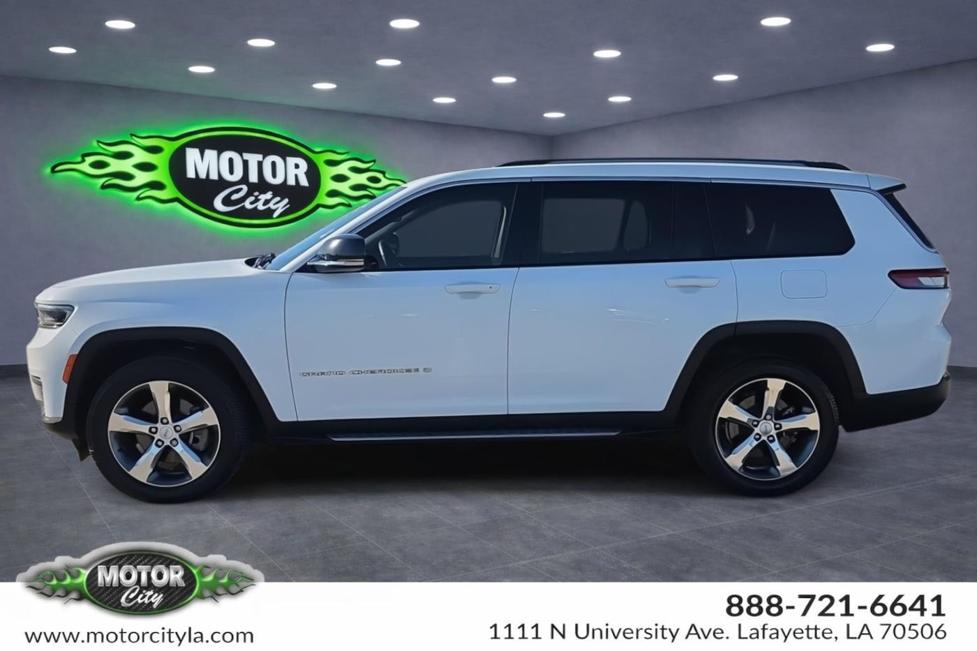 Photo 2 of this Jeep Grand Cherokee L