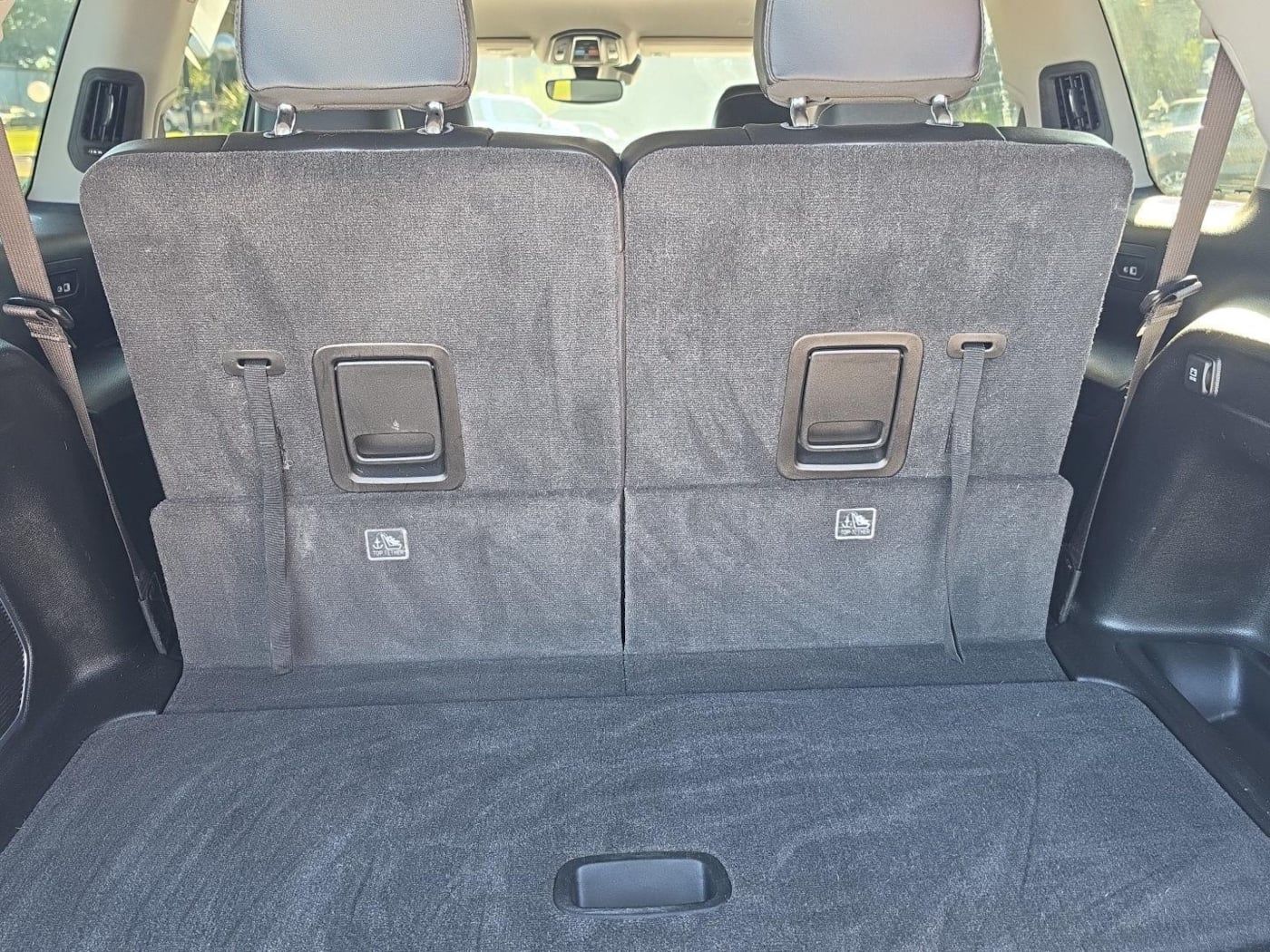 Photo 15 of this Jeep Grand Cherokee L