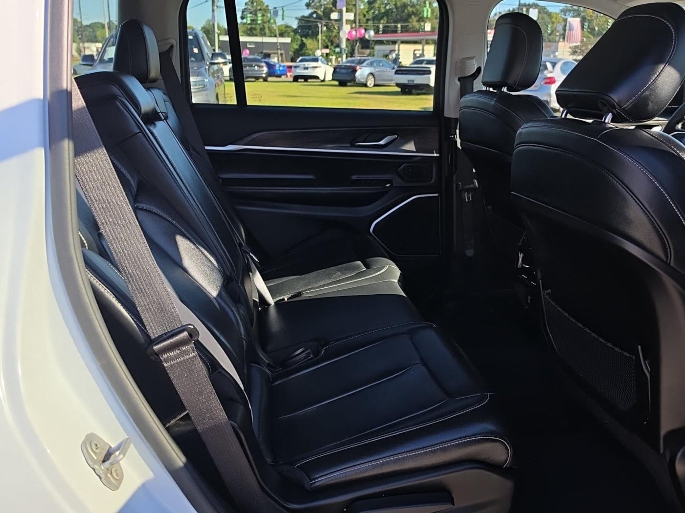 Photo 17 of this Jeep Grand Cherokee L