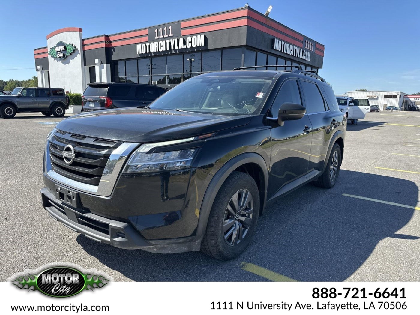 2022 Nissan Pathfinder SV