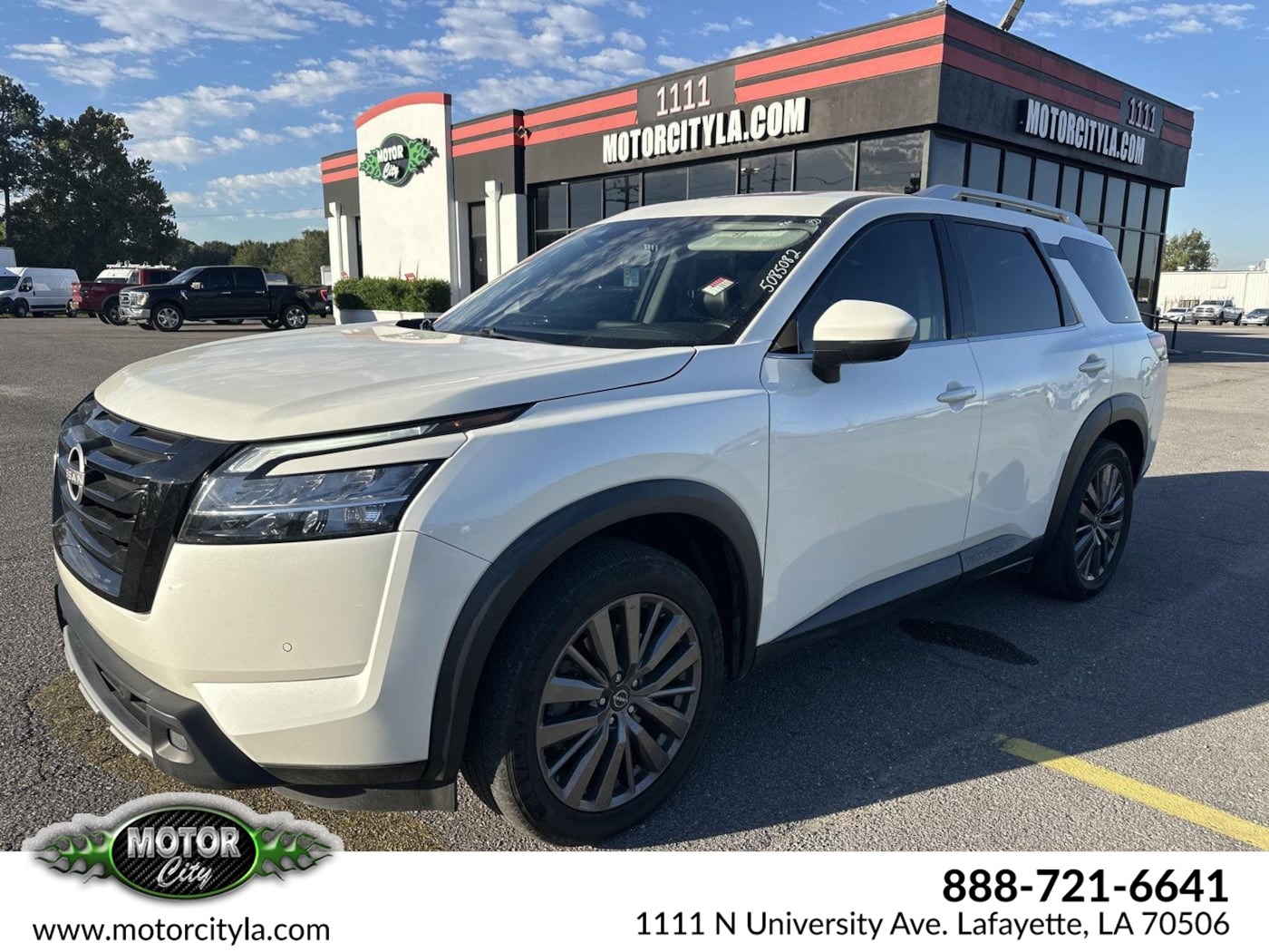 2023 Nissan Pathfinder SL