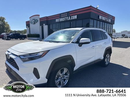 View 2022 Toyota RAV4