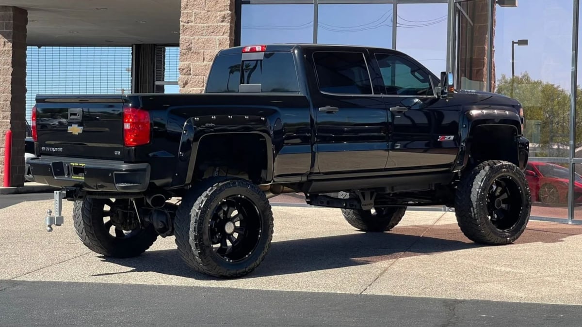 2015 Chevrolet Silverado 2500HD LTZ - Photo 17