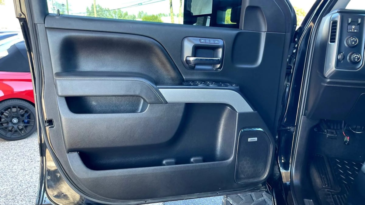 2015 Chevrolet Silverado 2500HD LTZ - Photo 56