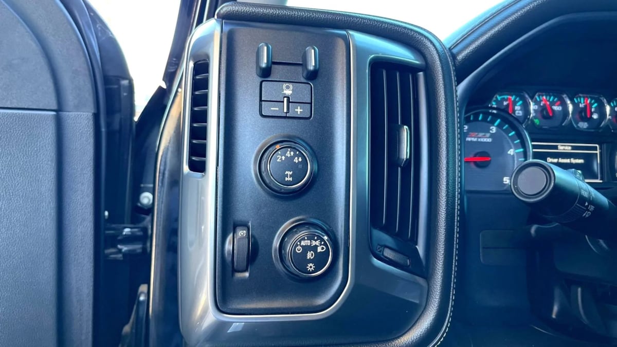 2015 Chevrolet Silverado 2500HD LTZ - Photo 61