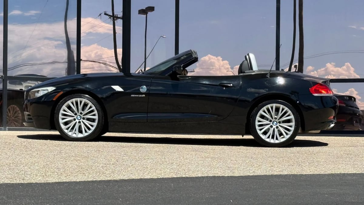 2012 BMW Z4 sDrive35i - Photo 8
