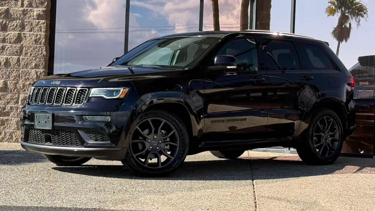 Photo 3 of this Jeep Grand Cherokee