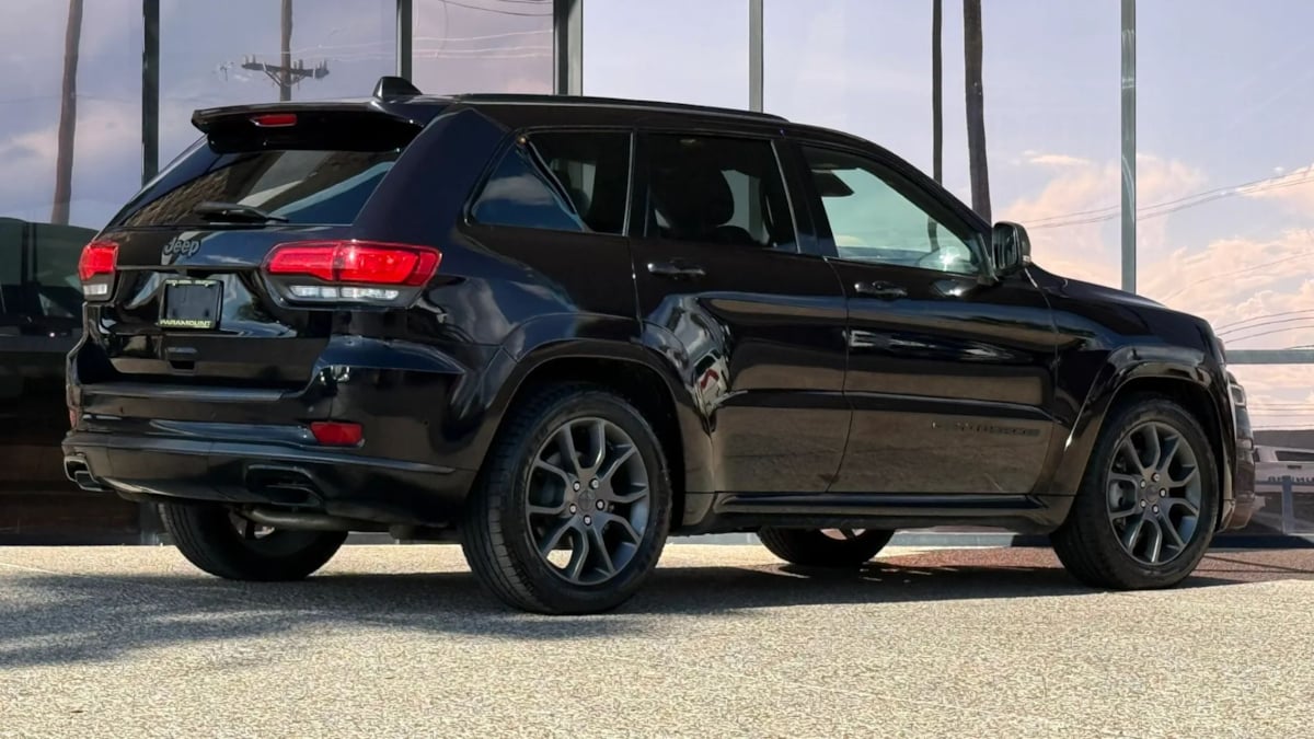 Photo 12 of this Jeep Grand Cherokee