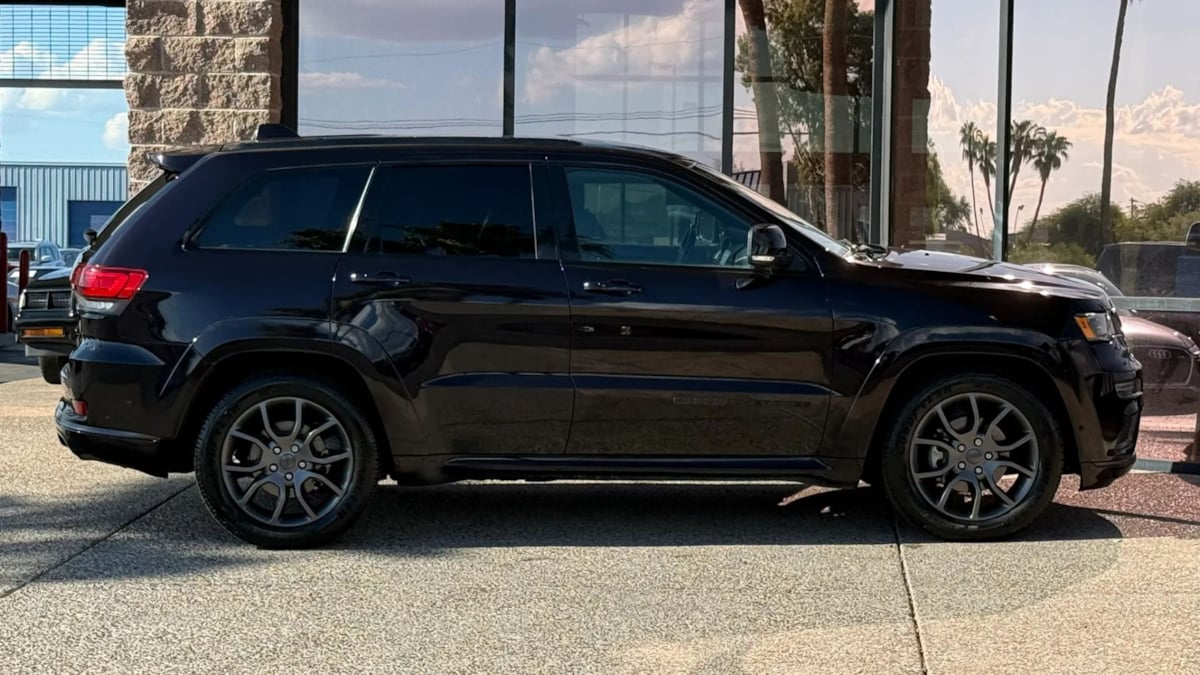 Photo 14 of this Jeep Grand Cherokee