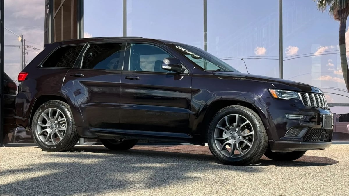 Photo 16 of this Jeep Grand Cherokee