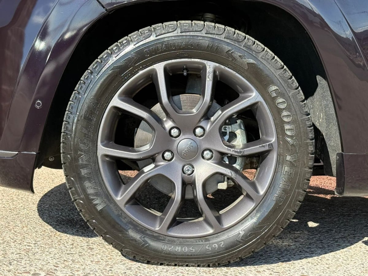 Photo 27 of this Jeep Grand Cherokee
