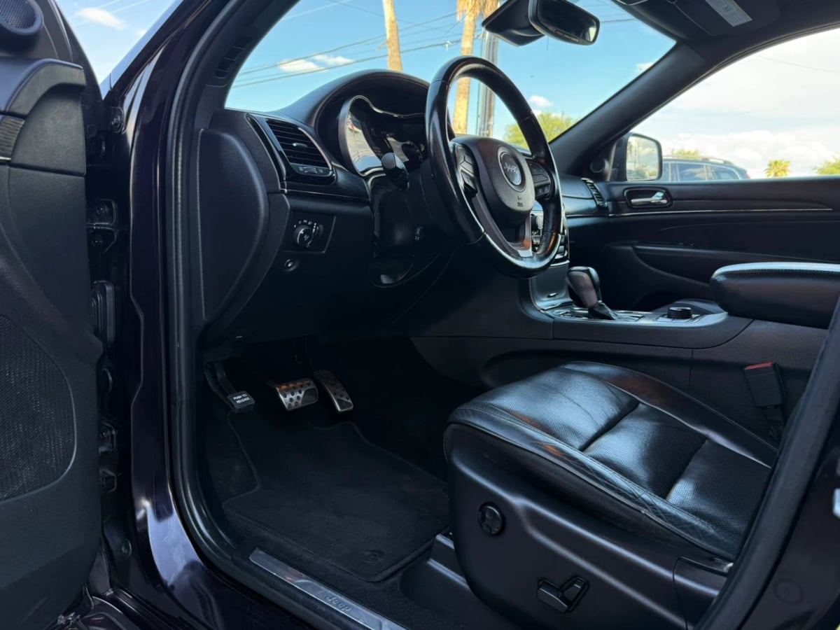 Photo 39 of this Jeep Grand Cherokee