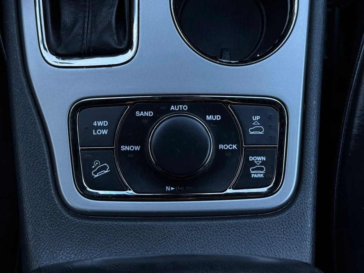 Photo 51 of this Jeep Grand Cherokee