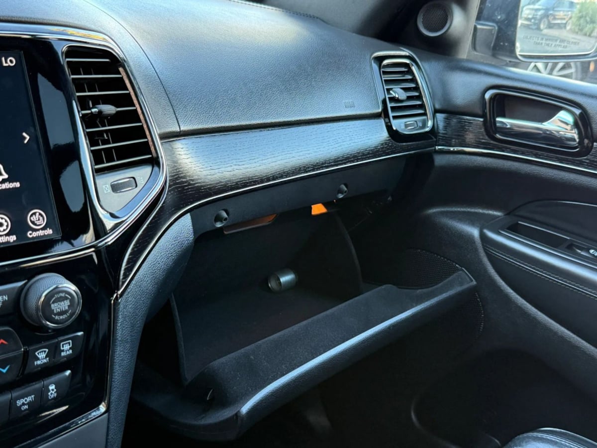 Photo 58 of this Jeep Grand Cherokee