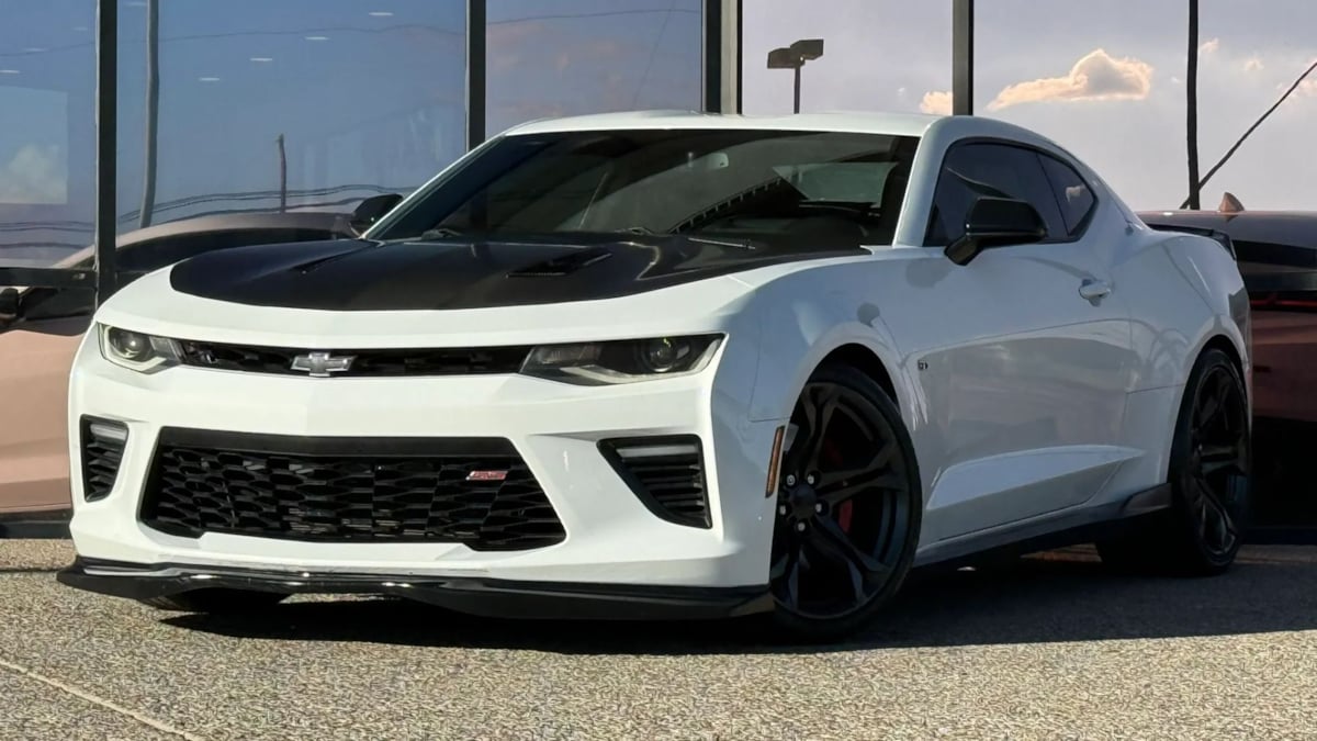 Photo 2 of this Chevrolet Camaro