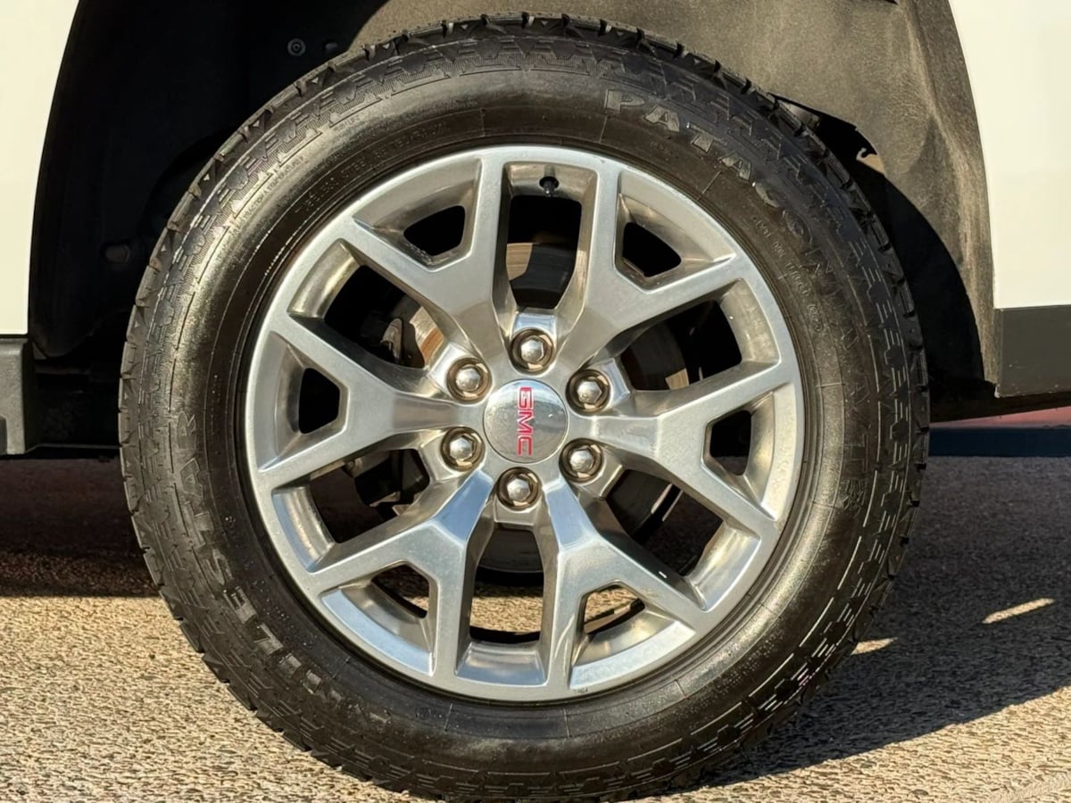 Photo 28 of this GMC Yukon