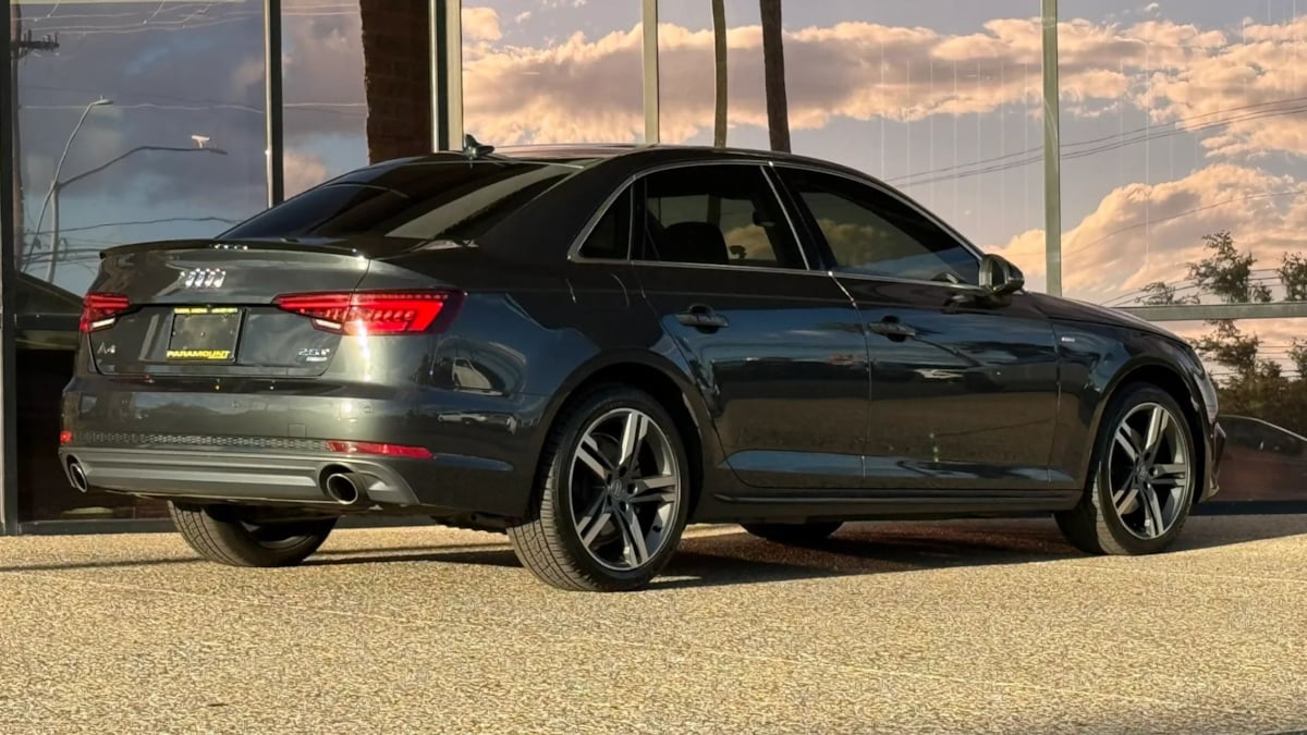 Photo 12 of this Audi A4