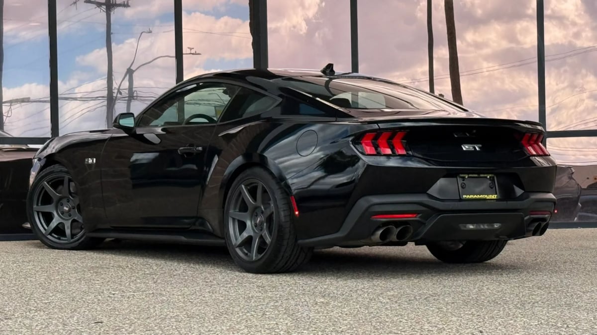 Photo 7 of this Ford Mustang