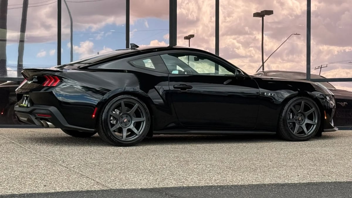 Photo 13 of this Ford Mustang