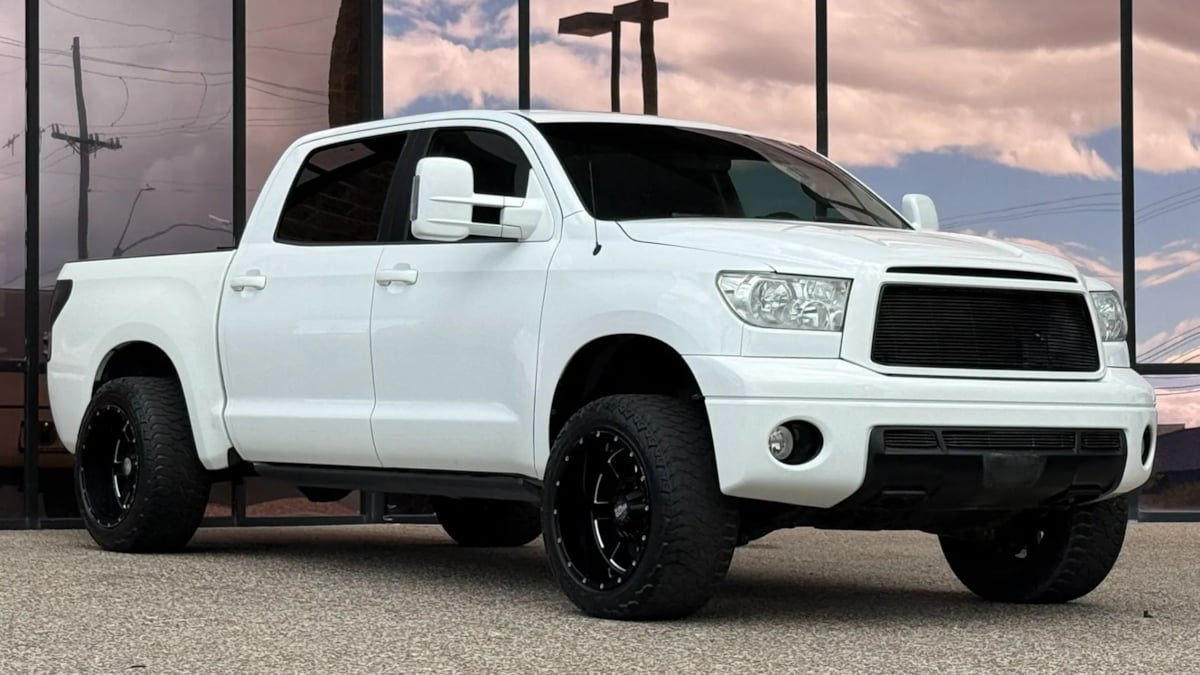 Photo 17 of this Toyota Tundra 4WD Truck