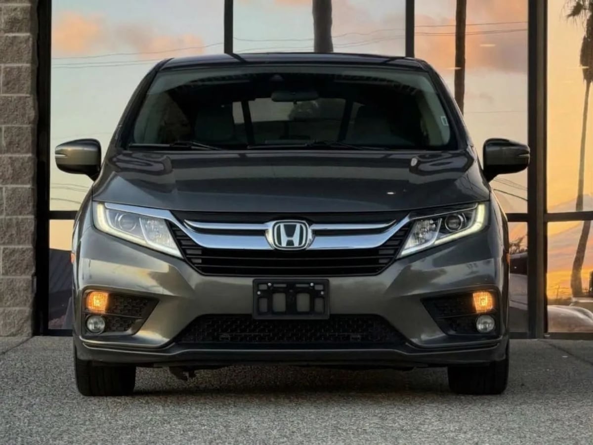 Photo 19 of this Honda Odyssey