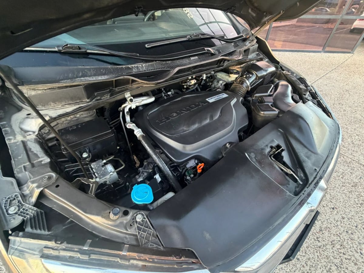 Photo 23 of this Honda Odyssey