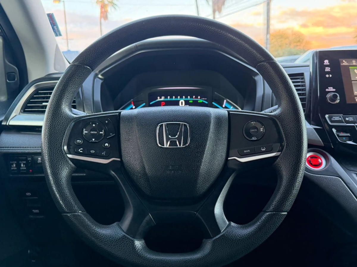 Photo 50 of this Honda Odyssey
