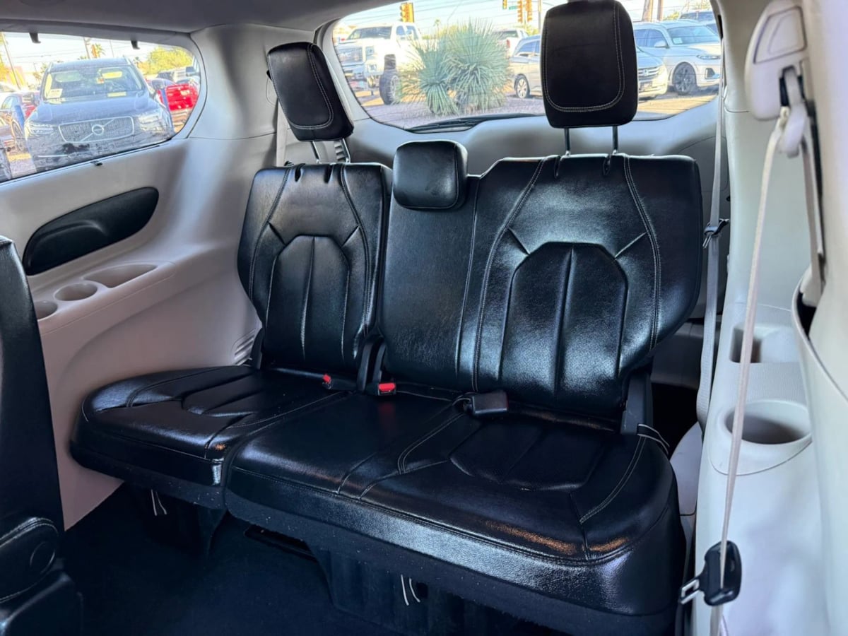 Photo 41 of this Chrysler Pacifica
